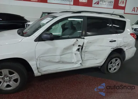 2011 Toyota Rav4 из США, поврежденный, VIN 2T3KF4DV1BW088981